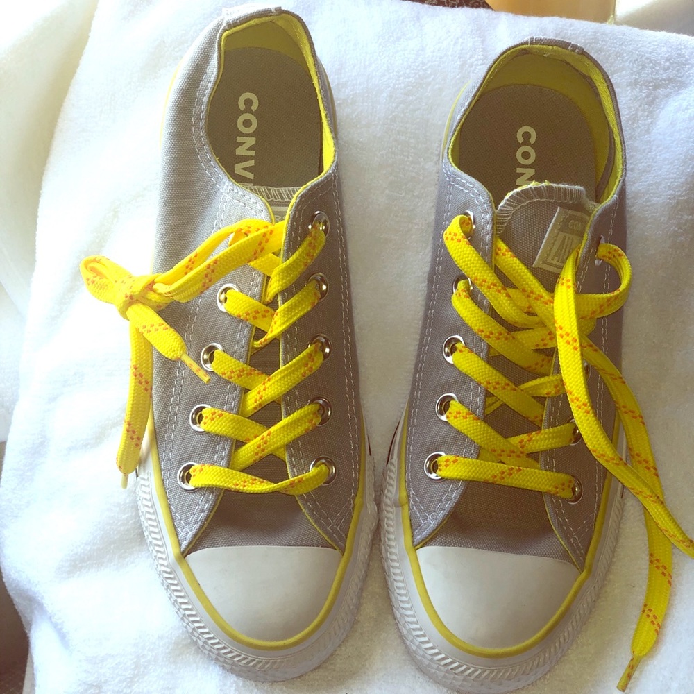 Brand new Converse size 6